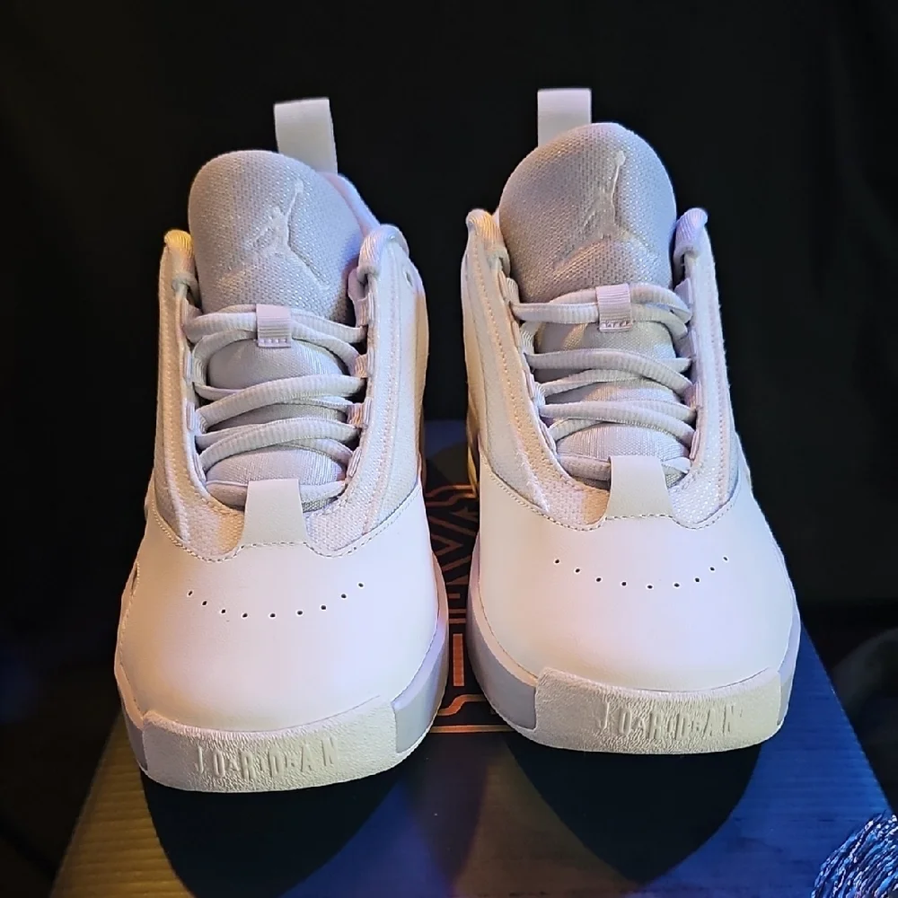 *Brand New* Jordan Max Aura 6s - Picture 2 of 11